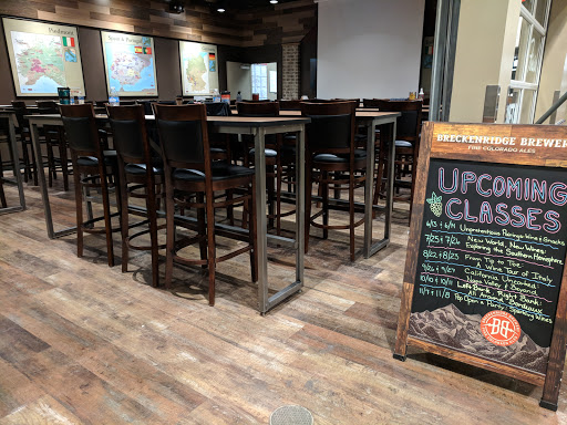 Wine Store «Total Wine & More», reviews and photos, 4320 Summit Plaza Dr #5, Louisville, KY 40241, USA