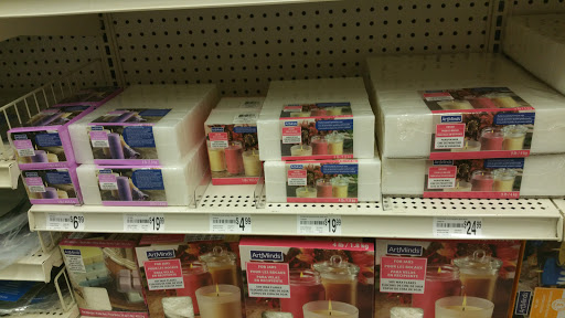 Craft Store «Michaels», reviews and photos, 1840 E Independence St, Springfield, MO 65804, USA