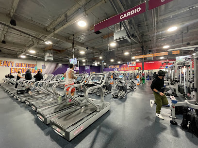 Crunch Fitness - San Lorenzo - 177 Lewelling Blvd, San Lorenzo, CA 94580