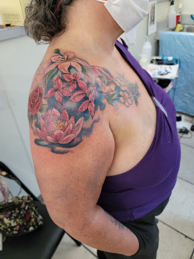 Tattoo Shop «Generation X Tattoo and Body Piercing Studio», reviews and photos, 2010 S Atlantic Ave, Daytona Beach, FL 32118, USA