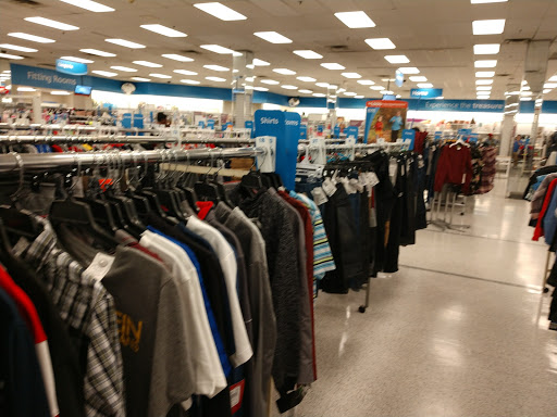 Clothing Store «Ross Dress for Less», reviews and photos, 7455 Greenbelt Rd, Greenbelt, MD 20770, USA