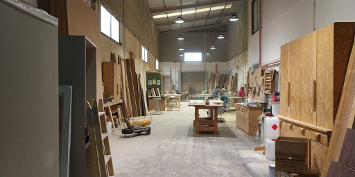 puertas automaticas Ariaman Carpintería y Ebanistería en Colmenar Viejo