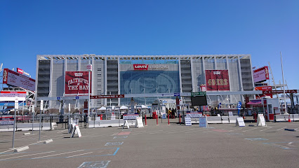 Green Lot 1, Levi's Stadium - Parking lot - Santa Clara, California - Zaubee