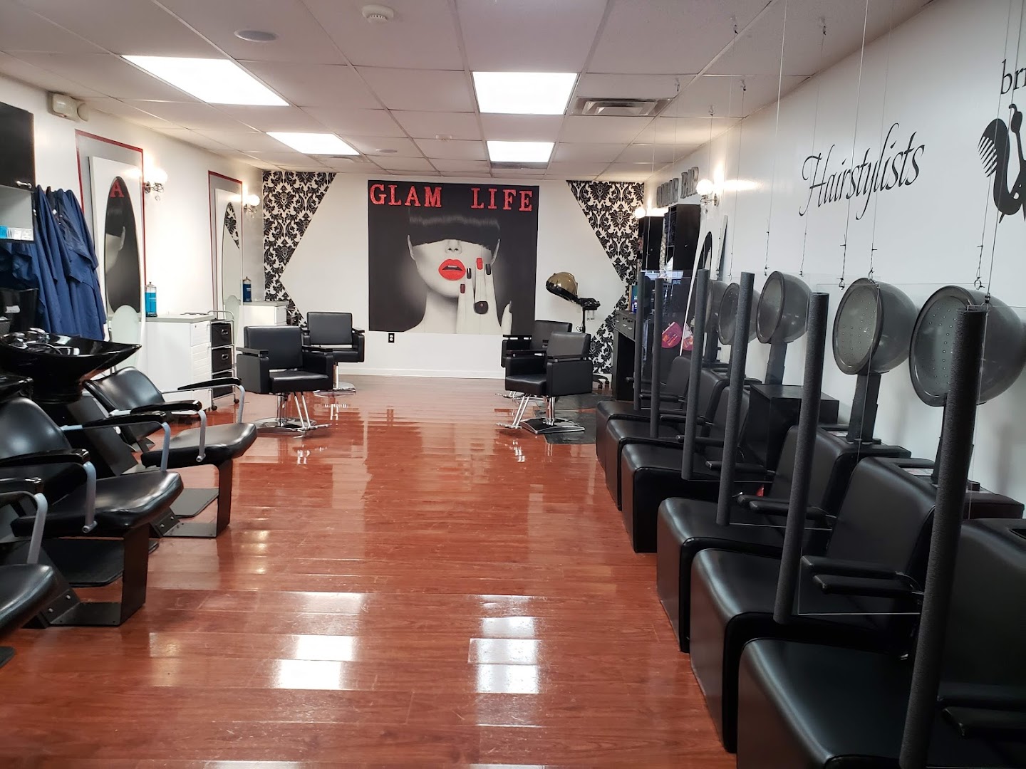 GLAM LIFE BEAUTY BAR