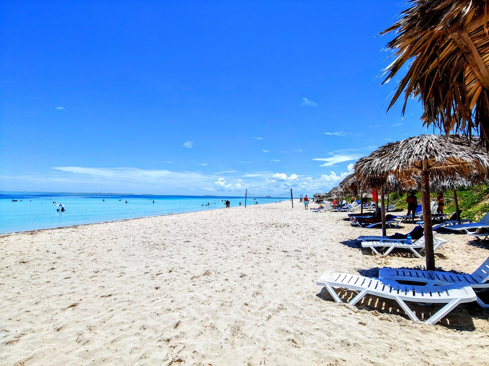 Foto di Spiaggia di Mangoncito con costa lunga e dritta