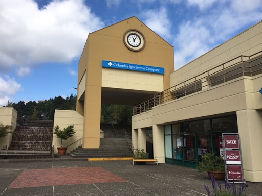 Sportswear Store «Columbia Sportswear Outlet», reviews and photos, 3 Monroe Pkwy, Lake Oswego, OR 97035, USA
