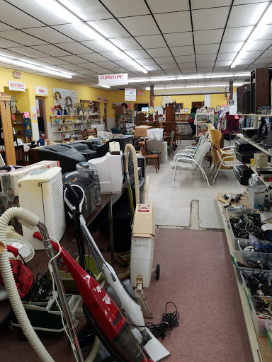 Thrift Store «Action Thrift Store», reviews and photos, 2114 N Michigan Ave, Saginaw, MI 48602, USA