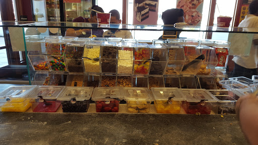 Shopping Mall «The Shops at Atlas Park», reviews and photos, 8000 Cooper Ave, Glendale, NY 11385, USA