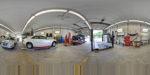 Auto Body Shop «Geneva Auto Body Inc», reviews and photos, 1152 Elkhorn Rd, Lake Geneva, WI 53147, USA