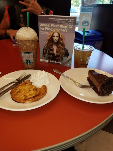 Barnes & Noble image