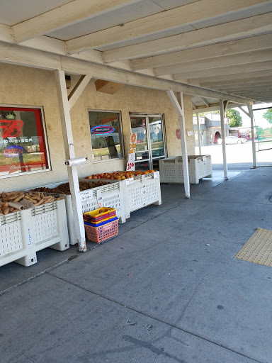 Produce Market «Dixon Fruit Market», reviews and photos, 7808 Batavia Rd, Dixon, CA 95620, USA