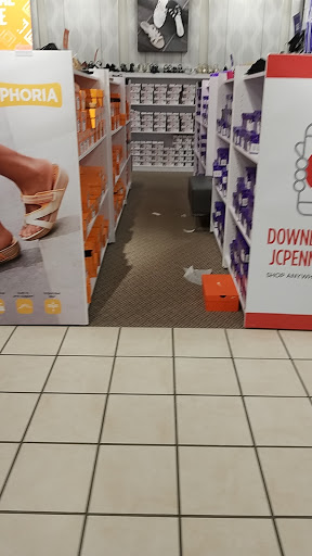 Department Store «JCPenney», reviews and photos, 2940 Commerce Dr, Johnsburg, IL 60051, USA