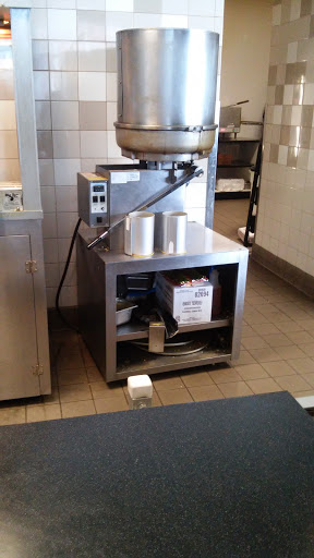 Movie Theater «ShowPlace ICON Theatres at Roosevelt Collection with ICON•X - Chicago», reviews and photos, 1011 S Delano Ct, Chicago, IL 60605, USA