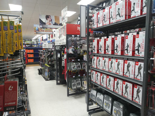 Sporting Goods Store «Big 5», reviews and photos, 3719 E Colorado Blvd, Pasadena, CA 91107, USA