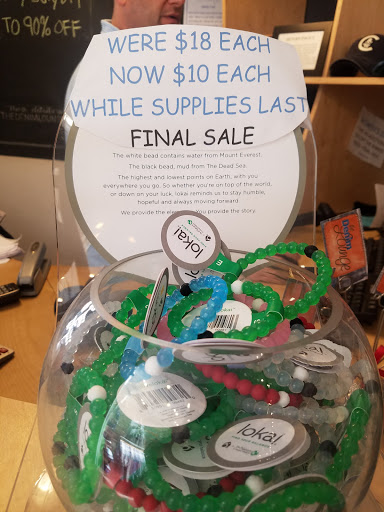 Thrift Store «Village Discount Outlet Store 10», reviews and photos, 2043 W Roscoe St, Chicago, IL 60618, USA