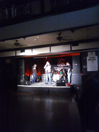 Bar & Grill «10th Street Live Bar & Grill», reviews and photos, 104 N 10th St, Kenilworth, NJ 07033, USA