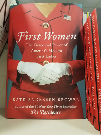 Book Store «Books-A-Million», reviews and photos, 6601 Edwardsville Crossing Dr, Edwardsville, IL 62045, USA