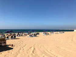 Foto di Plage de L'Hôtel Sheraton con costa lunga e dritta