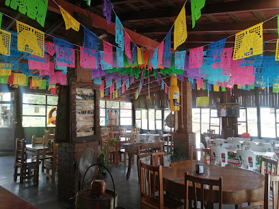 Restaurante Mamá Rosita - esquina C. C.P, Carretera Panamericana, Josefa Ortiz de Domínguez Km 1000, Absalón Castellanos, 30400 Cintalapa, Chis., Mexico