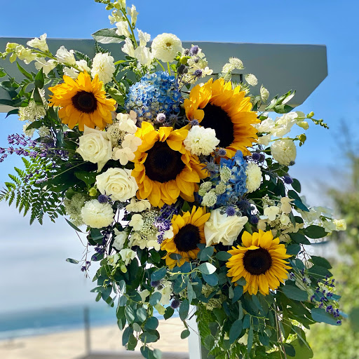 Florist «Petals & Vines», reviews and photos, 410 Main St E, Monmouth, OR 97361, USA