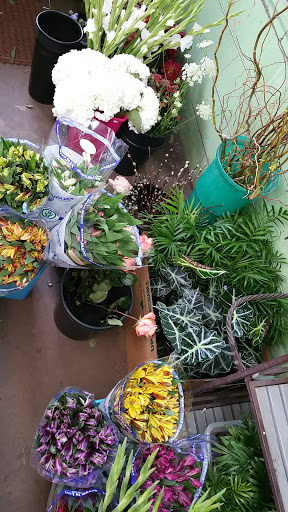 Florist «Post Road English Garden», reviews and photos, 1105 N Post Rd, Indianapolis, IN 46219, USA