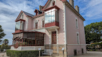 Musée Christian Dior du Restaurant La Rose Du Rocher à Granville - n°1