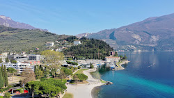 Photo de Pini Beach avec un rivage spacieux