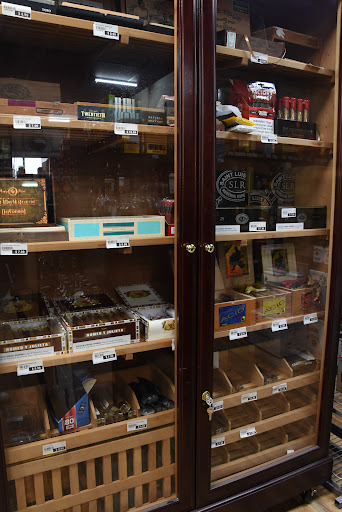 Liquor Store «Economy Liquor Store», reviews and photos, 907 Madison St, Shelbyville, TN 37160, USA