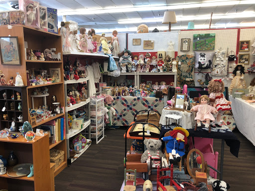 Antique Store «Coronado Antiques Mall», reviews and photos, 1433 S Dixie Fwy, New Smyrna Beach, FL 32168, USA