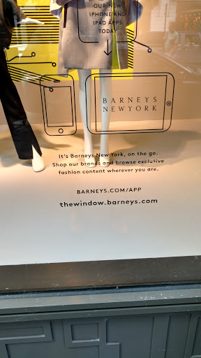 Department Store «Barneys New York, Chicago», reviews and photos, 15 E Oak St, Chicago, IL 60611, USA