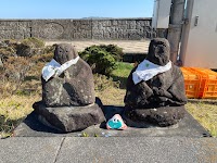 留田海岸遊歩道傍の道祖神