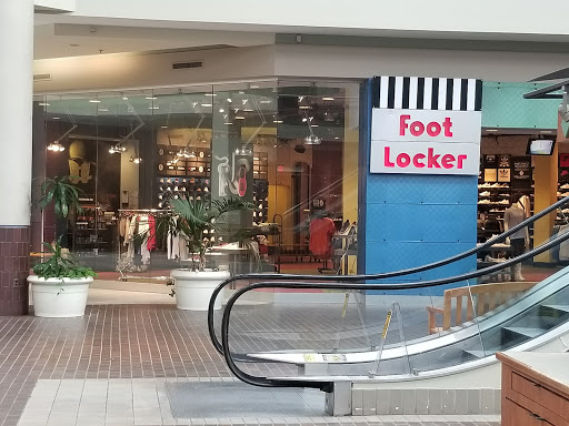 Shopping Mall «Burlington Center Mall», reviews and photos, 2501 Mt Holly Rd, Burlington, NJ 08016, USA