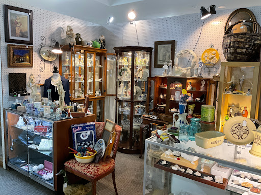Antique Store «Days Of Olde Antiques & Collectibles At Galloway», reviews and photos, 110 S New York Rd, Galloway, NJ 08205, USA