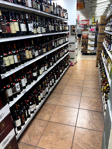 Liquor Store «Norman’s Liquors and Fine Wines», reviews and photos, 5235 Gulf Blvd, St Pete Beach, FL 33706, USA