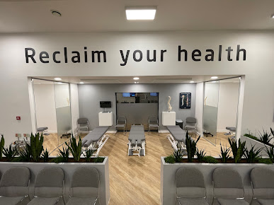 الصفصاف بتقويم العمود الفقري - باركواي - Willow Chiropractic - Parkway