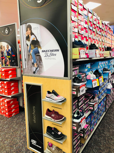Shoe Store «Shoe Carnival», reviews and photos, 120 Neshaminy Mall, Bensalem, PA 19020, USA