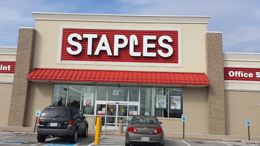 Staples, 1250 Veterans Pkwy, Clarksville, IN 47129, USA, 