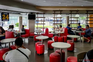 Jollibee Bonifacio Global City image