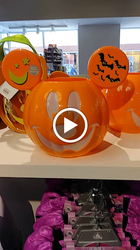 Toy Store «Disney Store», reviews and photos, 400 Premium Outlets Dr, Monroe, OH 45050, USA