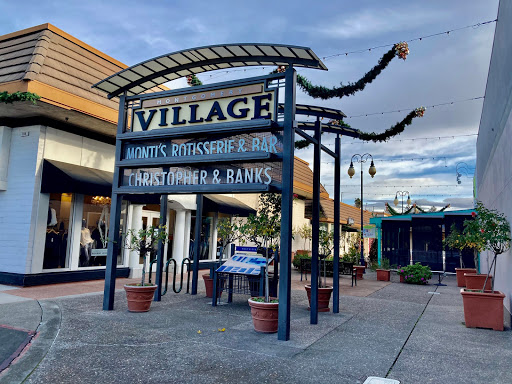 Shopping Mall «Montgomery Village Shopping Center», reviews and photos, 911 Village Ct, Santa Rosa, CA 95405, USA