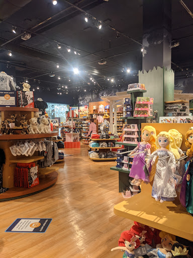 Toy Store «Disney Store», reviews and photos, 350 W Hillcrest Dr, Thousand Oaks, CA 91360, USA