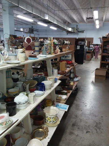 Thrift Store «Faith Farm Ministries», reviews and photos, 1980 NW 9th Ave, Fort Lauderdale, FL 33311, USA