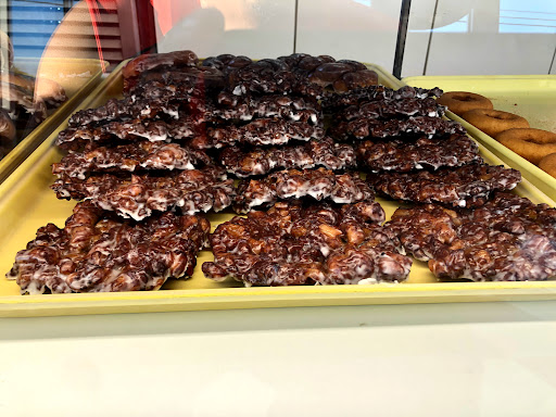 Donut Shop «Chandler Donut Shop», reviews and photos, 228 State Hwy 31 W, Chandler, TX 75758, USA