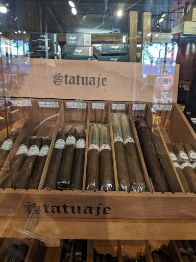 Tobacco Shop «Up Down Cigar», reviews and photos, 1550 N Wells St, Chicago, IL 60610, USA