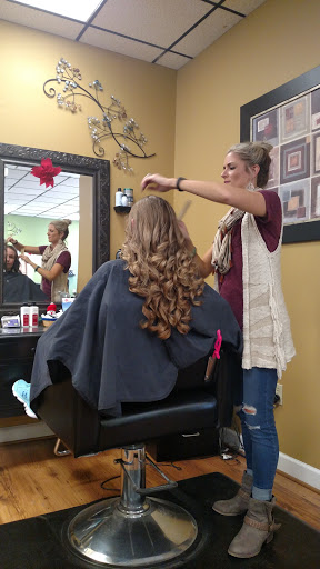 Hair Salon «Kenadi Hair Studio», reviews and photos, 6813 Harrison Ave, Cincinnati, OH 45247, USA