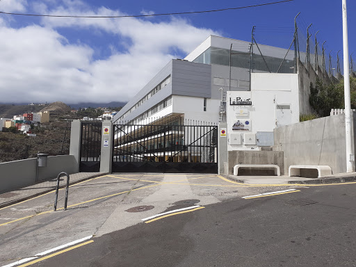 Centro Concertado de Enseñanza Santo Domingo De Guzmán en Santa Cruz de la Palma