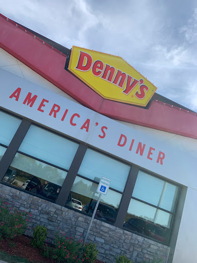 Dennys image 3