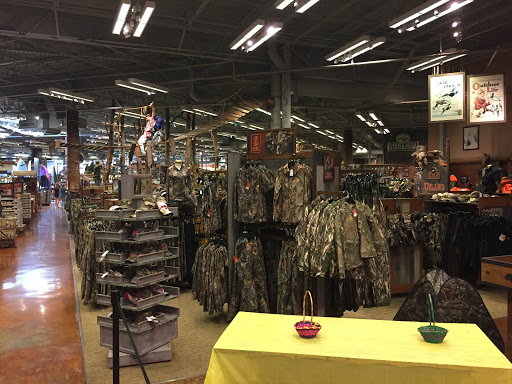 Sporting Goods Store «Bass Pro Shops», reviews and photos, 5000 Katy Mills Cir #415, Katy, TX 77494, USA