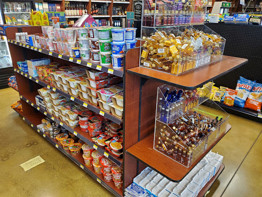 Liquor Store «SeaTac Liquor & Wine», reviews and photos, 18613 International Blvd, SeaTac, WA 98188, USA