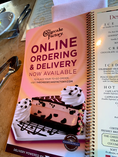 Restaurant «The Cheesecake Factory», reviews and photos, 930 N Milwaukee Ave, Lincolnshire, IL 60069, USA